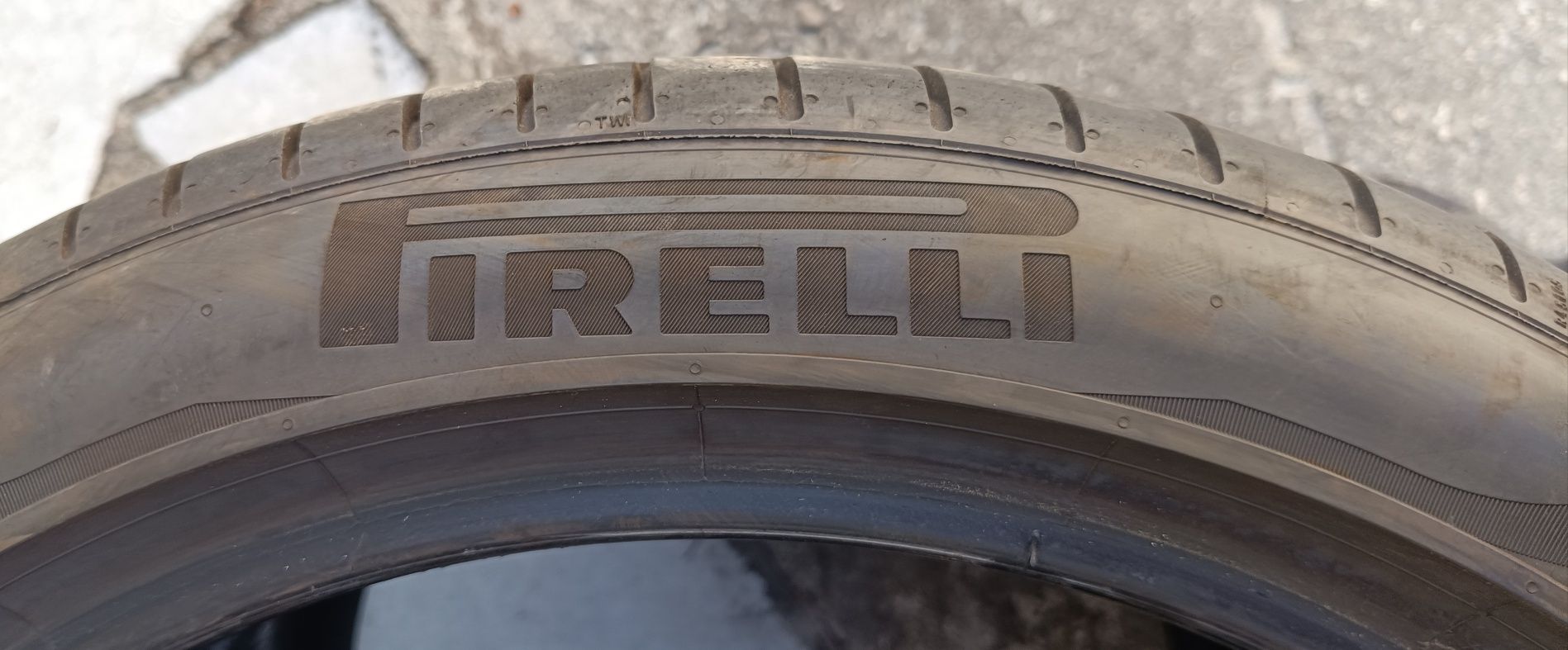 2бр. летни гуми Pirelli 265/40/20 дот 2021г