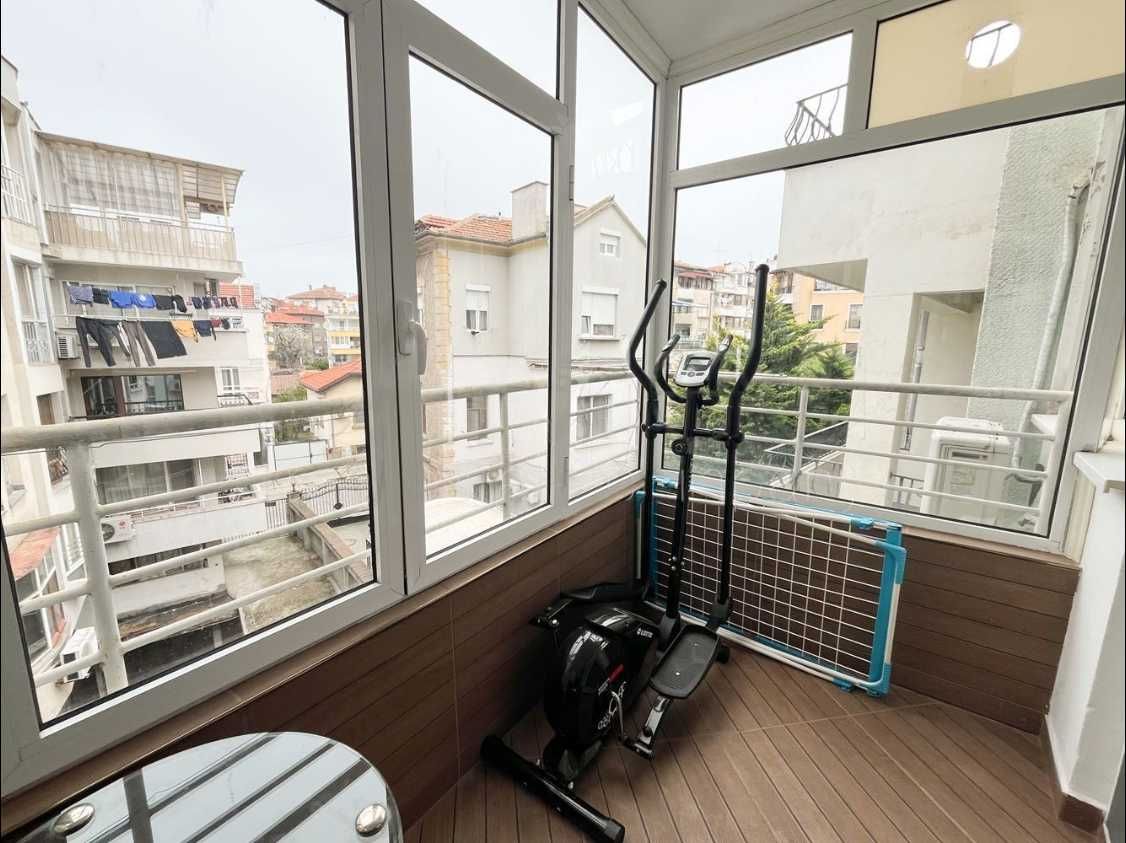 Продава се Тристаен апартамент в Бургас, Център - 85 кв.м за 3177 €/кв.м - Снимка #8