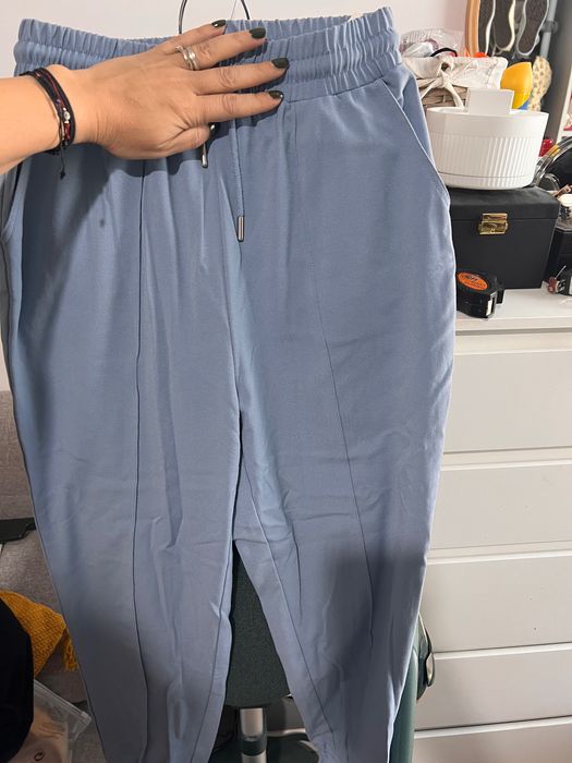 Pantaloni stradivarius xs baby blue sport damă