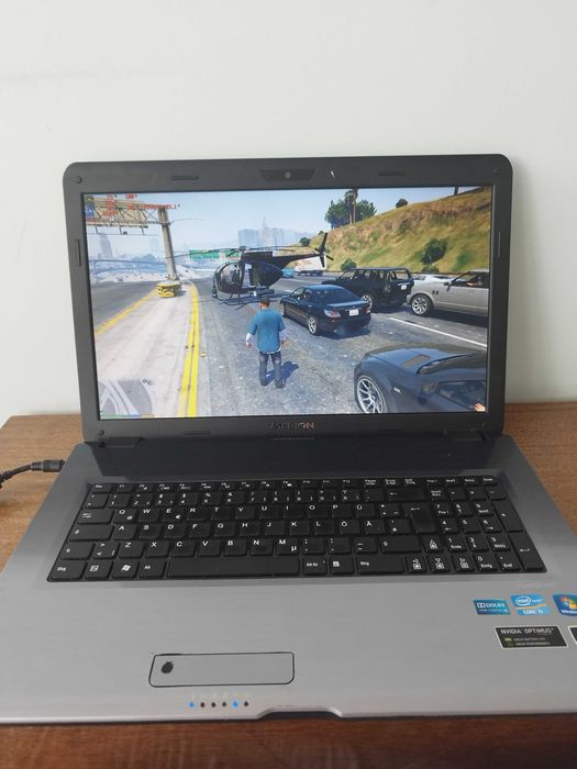 Геймърски - Medion 17,3" Intel i5, 6GB Рам, Nvidia 555M, SSD+HDD