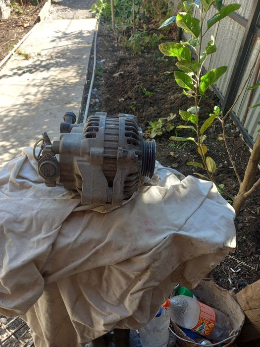 Генератор в рабочем состоянии от Хонды  концерто