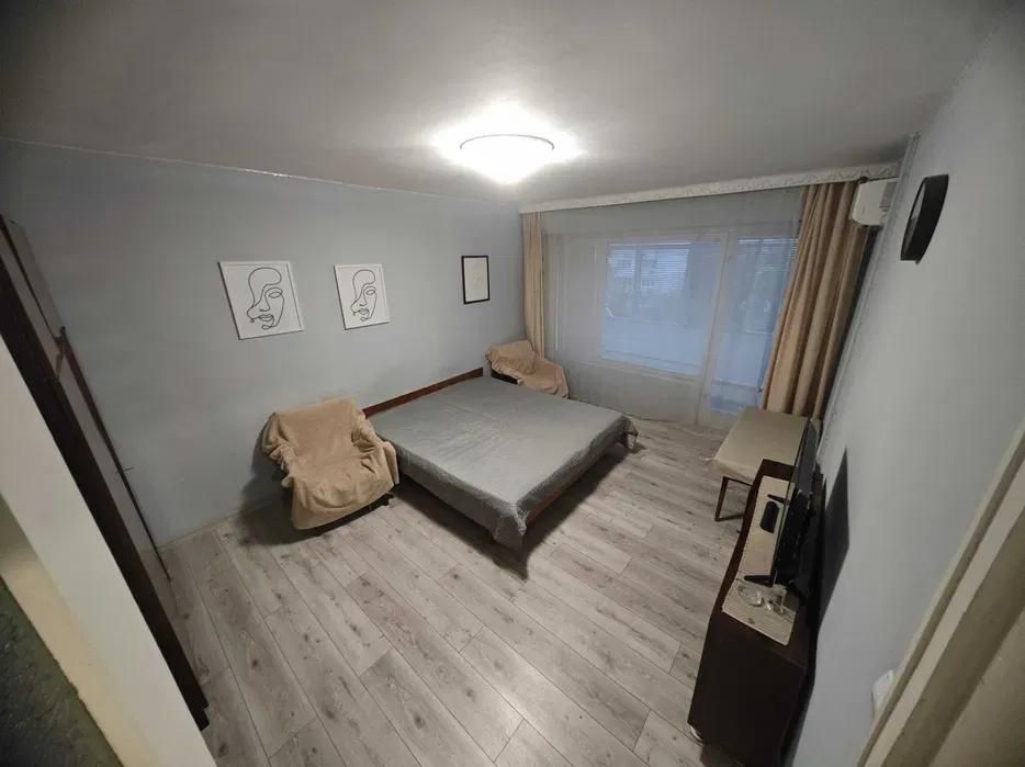 Двустаен апартамент, под наем, кв. Младост 1