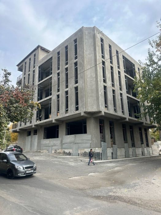 3.8 соток здания ор: МВД госпиталь 2000 кв.м 5 этаж коробка