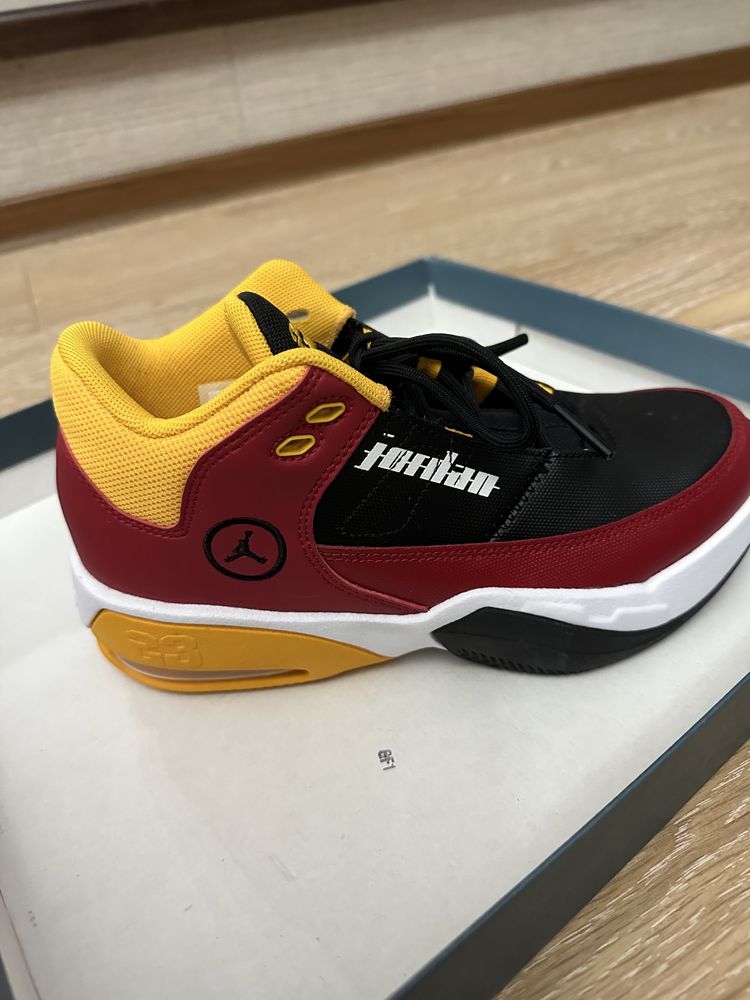 Jordan max aura 2 basket