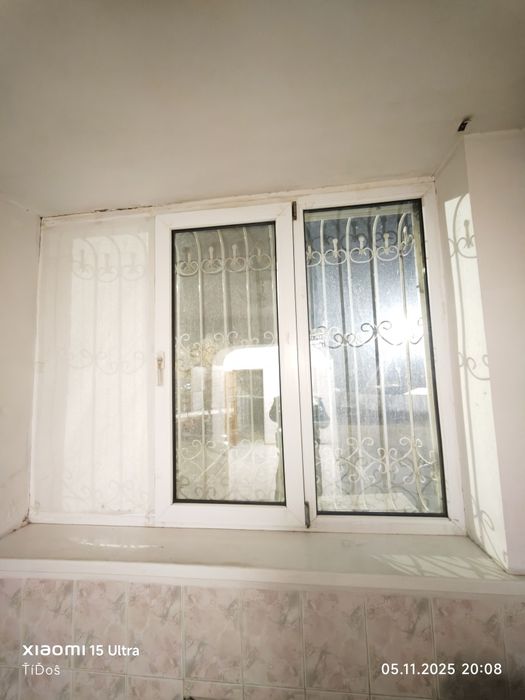 Большое пластиковое окно