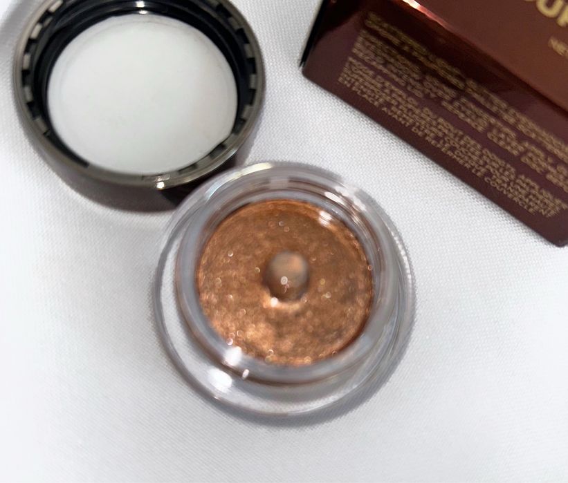 Fard de pleoape Hourglass Scattered Light nou