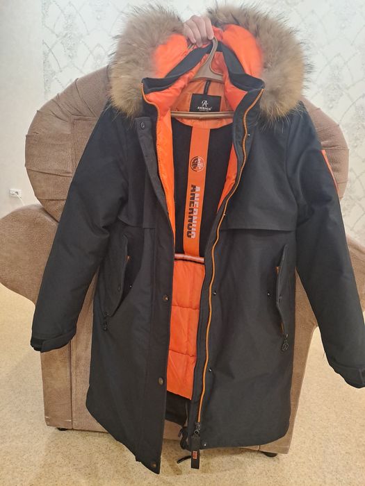 Продам пуховик на девочку