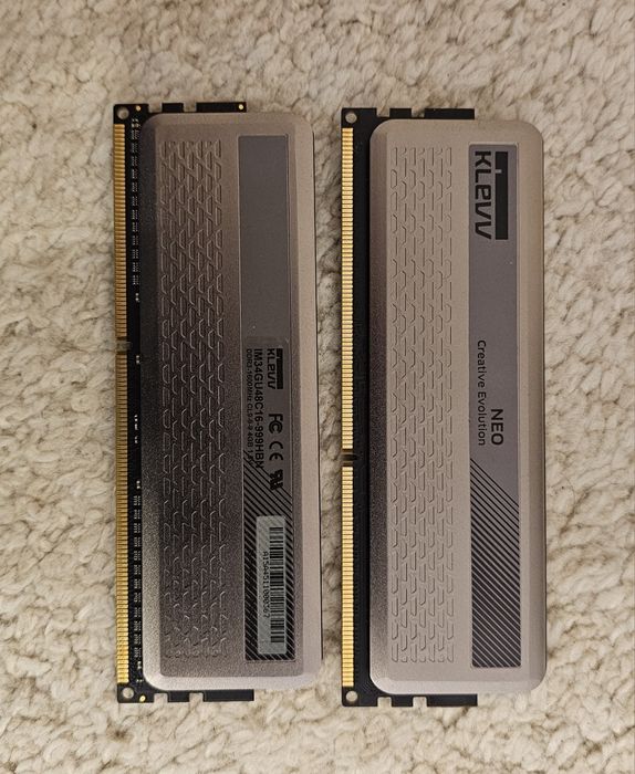 Vând kit PC cu procesor AMD Phenom X6