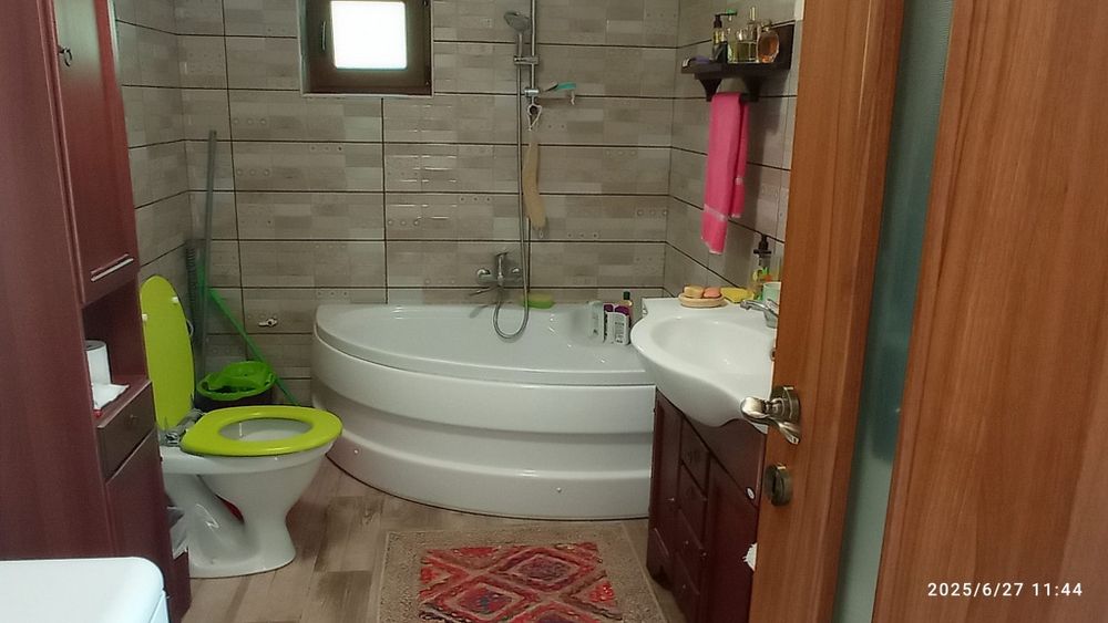 Casă la țară de vânzare