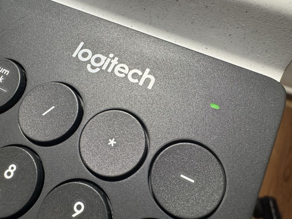Logitech k780 клавиатура