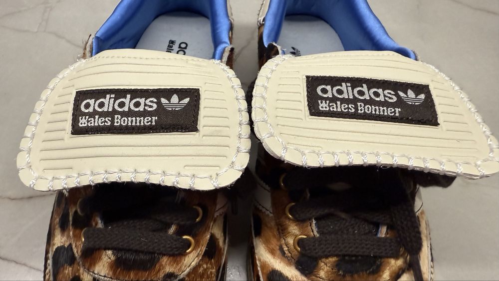 Маратонки Adidas с животинска шарка