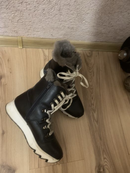 Боти зимни много добро състояние.