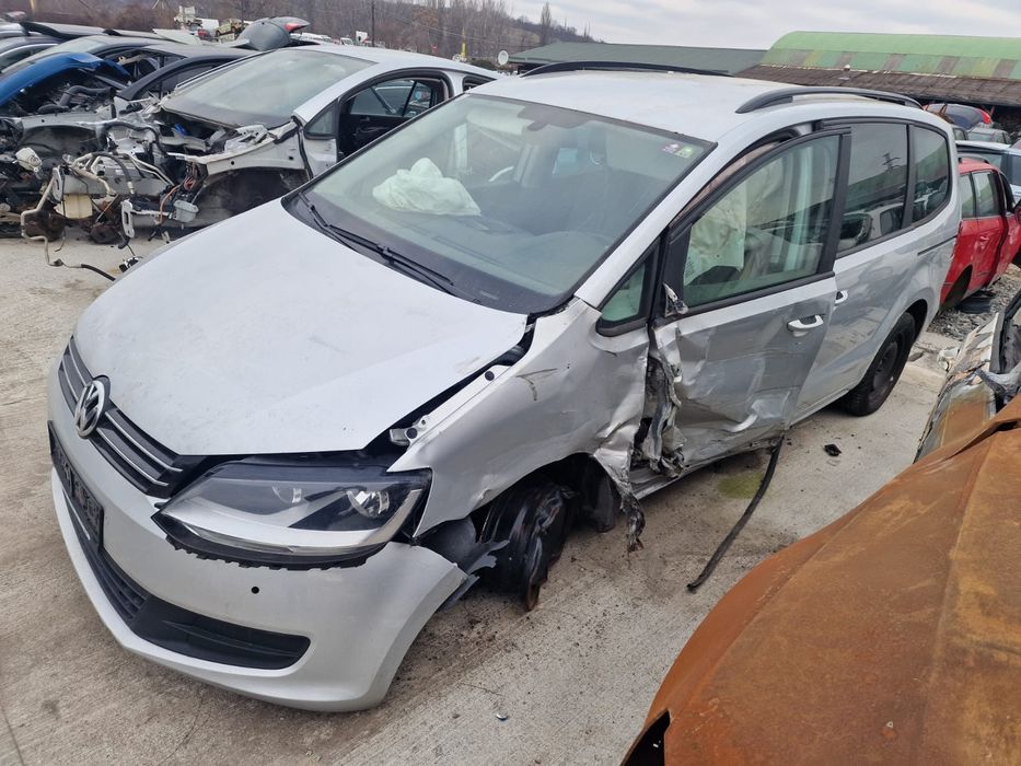 Dezmembram Volkswagen Sharan 2012 2.0tdi CFF Manual