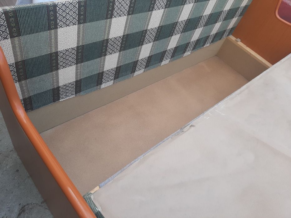 Vand 2 canapele extensibile