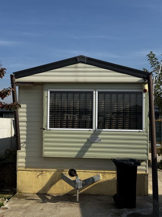Casă mobilă complet utilată și mobilată – 11m x 3m – gata de locuit!