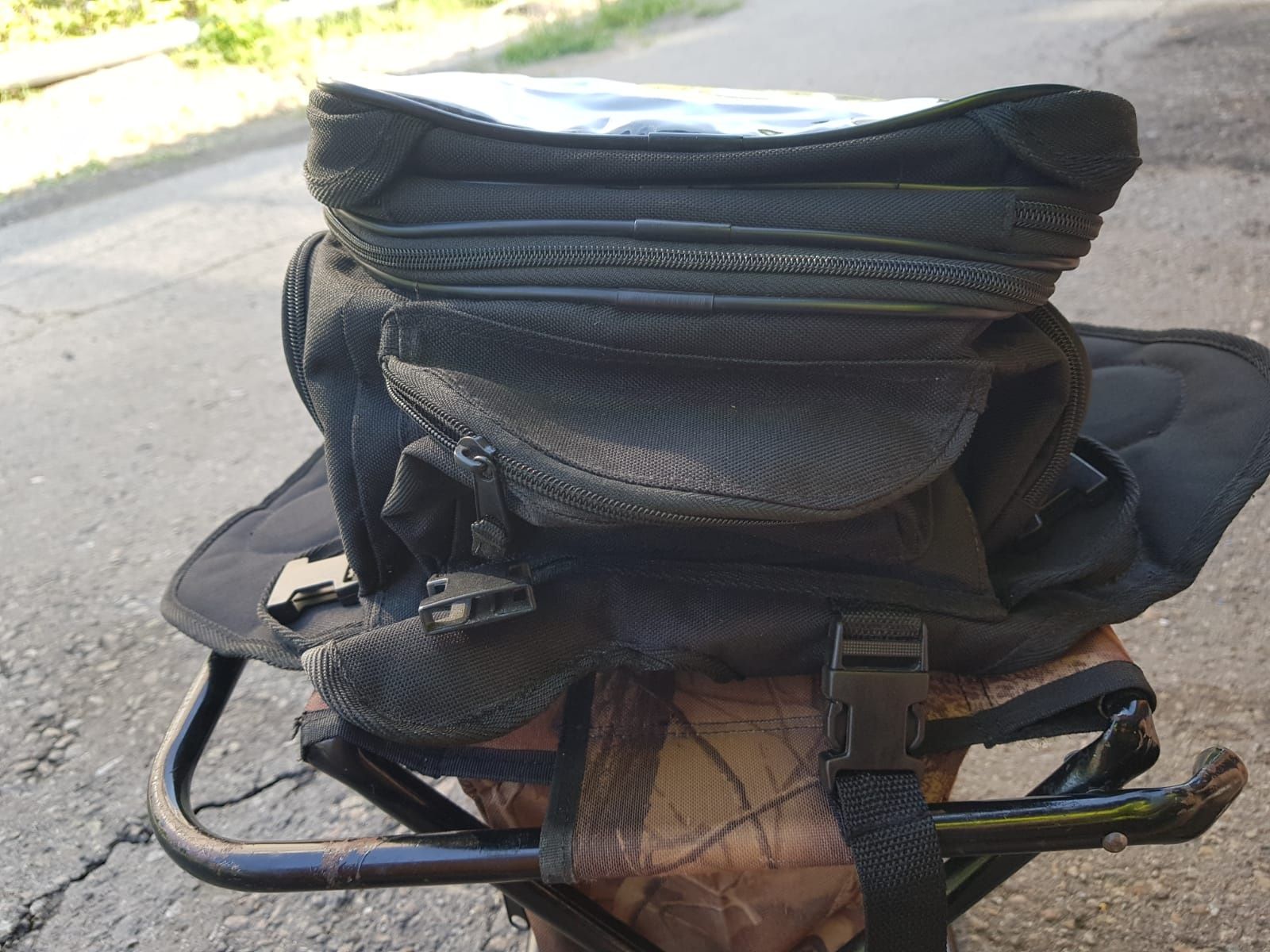 Сумка-рюкзак на бак мотоцикла