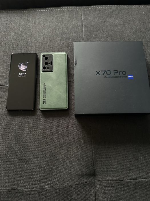 VIVO X70 PRO изключително запазен