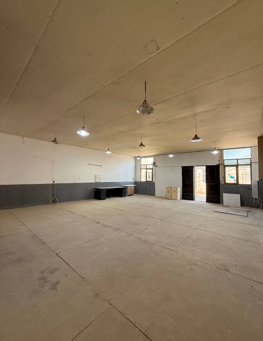 Склад, омборхона, офис, сотилади.