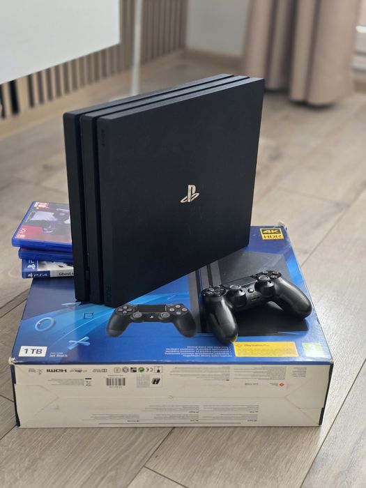 De vanzare Ps4 pro 1TB