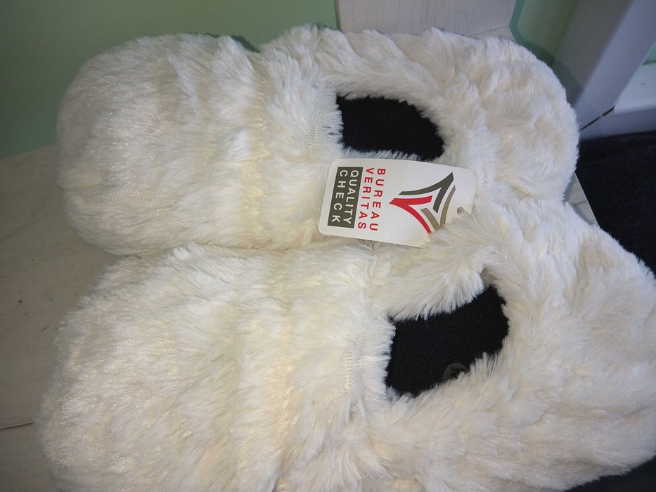 Продавам топли и меки пантофки