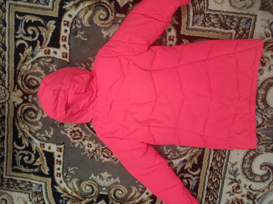 Продам зимнию куртку подростковую