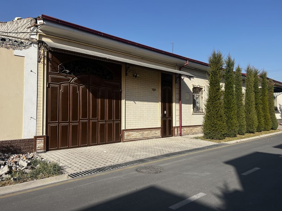 Продается дом махалля Амир Темур.