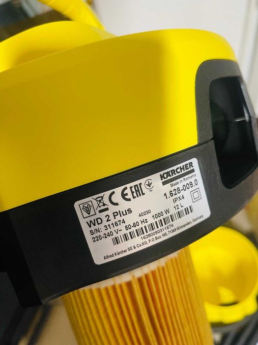 Aspirator Kärcher WD 2 Plus V-12/4/18/C pentru medii umede/uscate