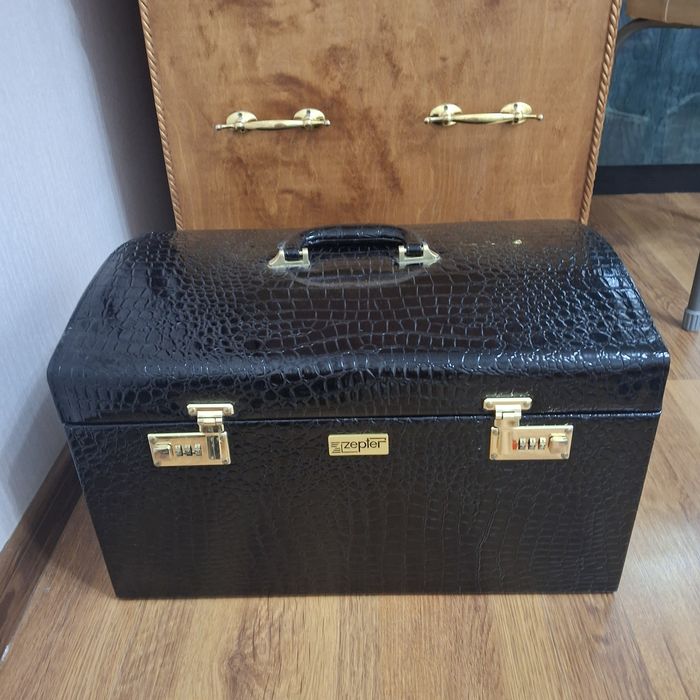 Столовые приборы