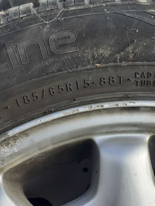 Гуми с джанти за Мерцедес 185/65/15 летни