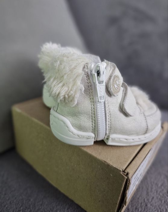 Обувки за прохождане Колев и Колев