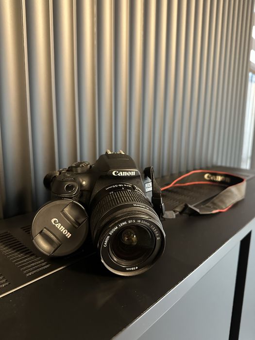DSLR Canon EOS 1300D