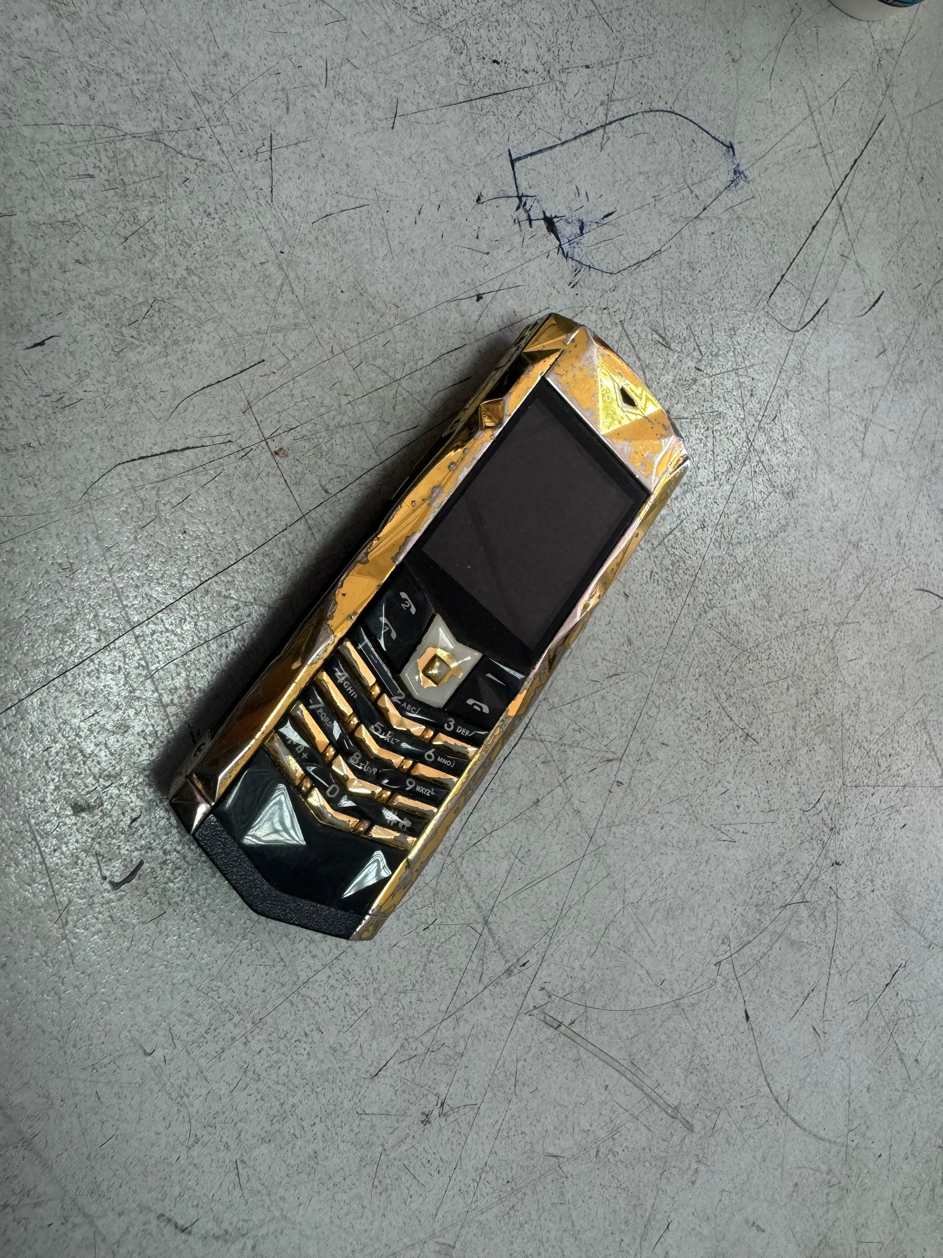 Телефони Nokia / Vertu