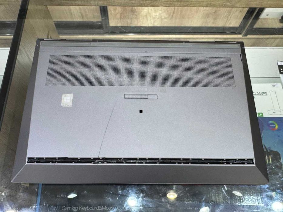 HP ZBook Fury 15 G8 Core i7-11850H ram 32 ssd 500 RTX A3000 6гб