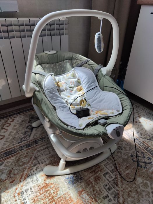 Шезлонг Кресло кровать (качелька)  Joie