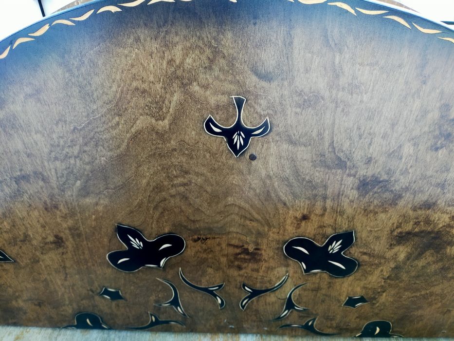 Круглый казахский стол