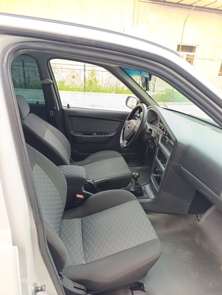 Nexia 2. Yili 2014 1.6 Dons luks bez kansaner xolati alo prabek 163 km