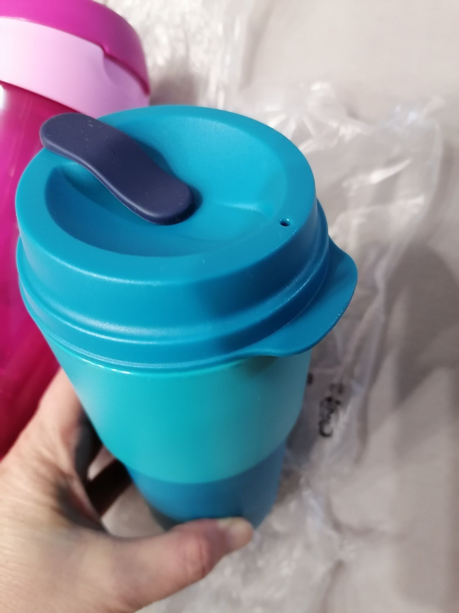 Кутии за храна на Tupperware, чаши, бутилки, нови