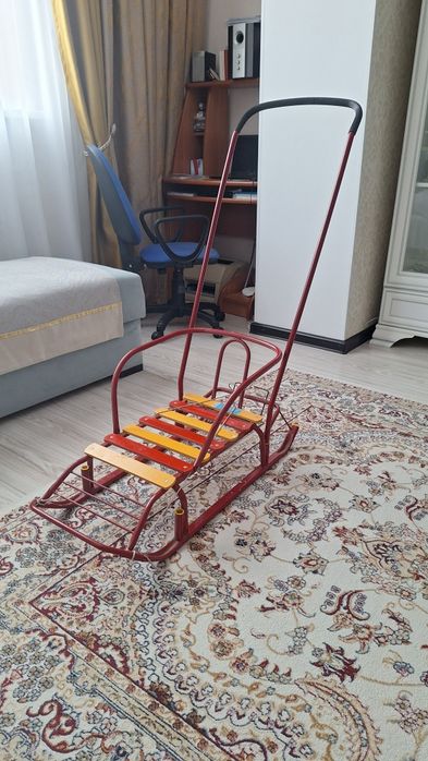 Продам санки детские почти новые цена 9000