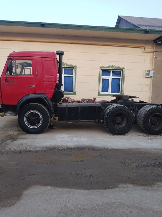 Kamaz tegach sotiladi