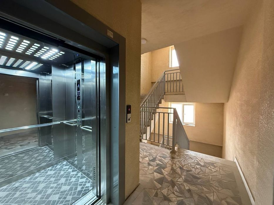 Selxoz yonida karopka kvartira sotiladi