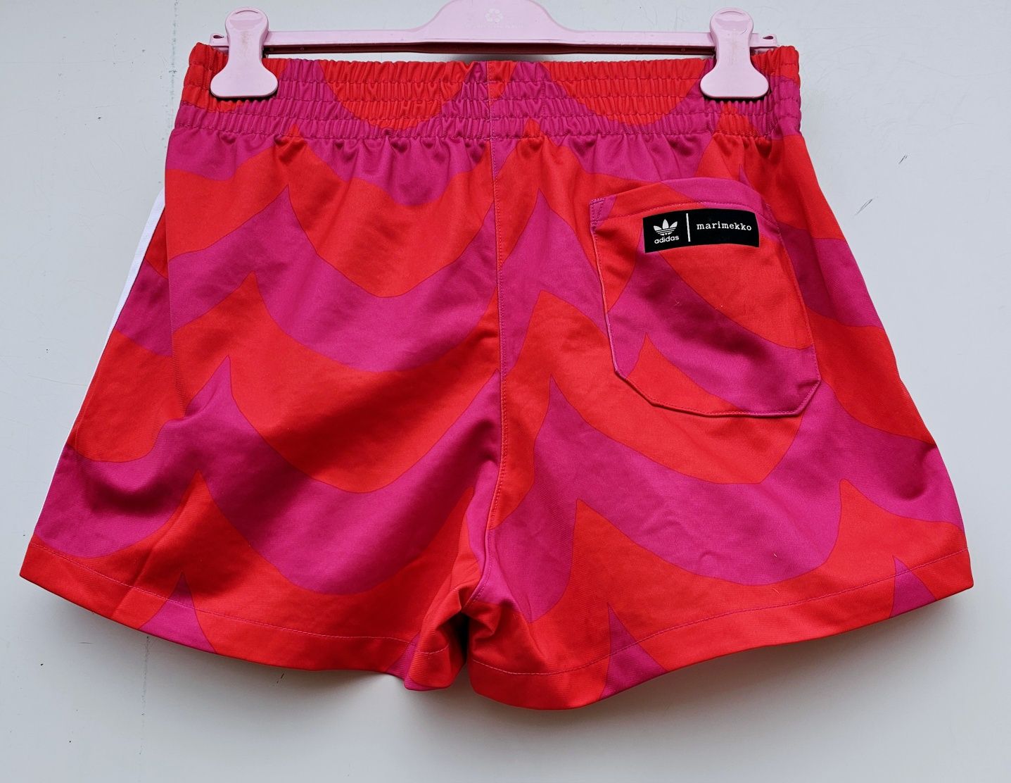 Adidas Marimekko оригинални дамски къси панталонки Л размер нови