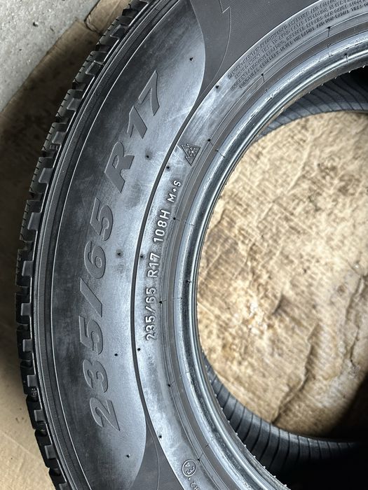 235/65 R17 Pirelli Scorpion Winter DOT 20