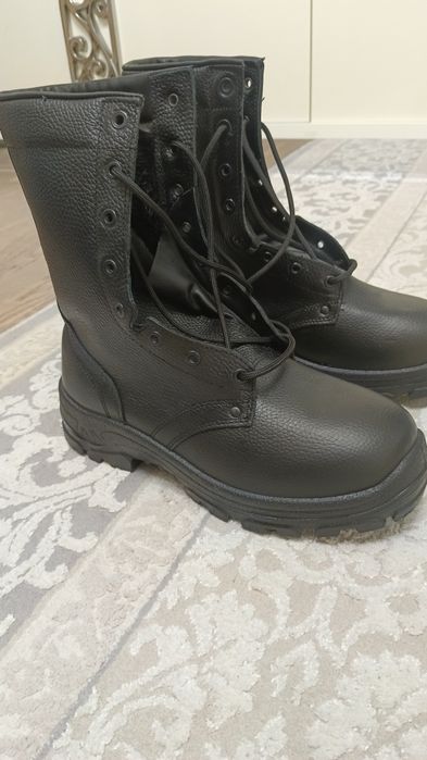 Продам берцы 42 размера