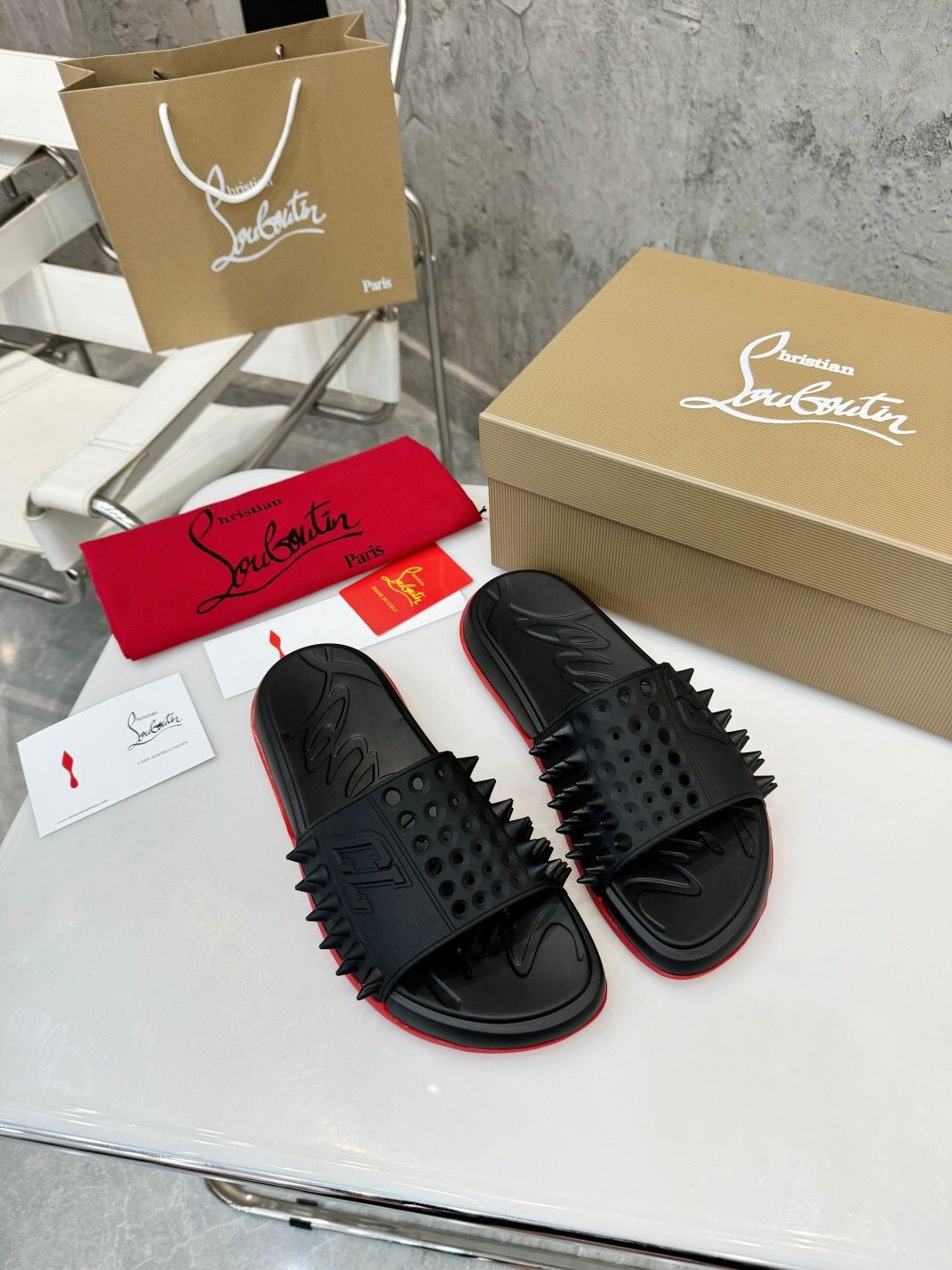 Papuci Louboutin Take it Easy