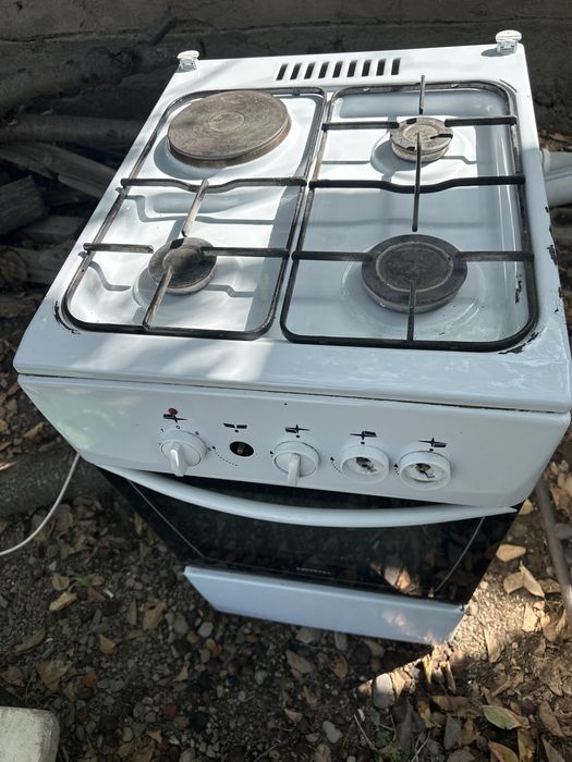 Продам газовую плиту