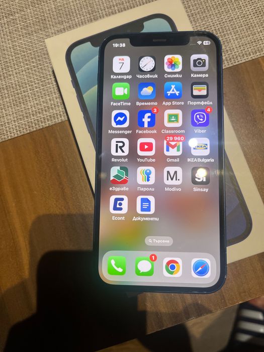 iPhone 12 64GB перфектен