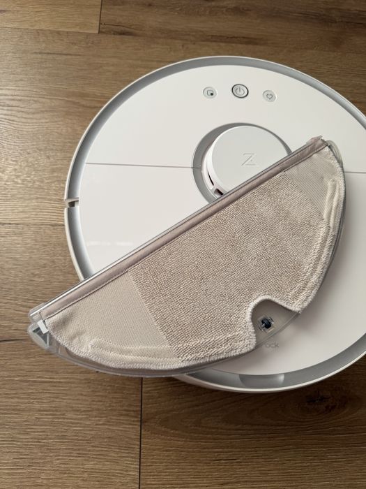 ТОП ЦЕНА! Прахосмукачка робот Roborock S5 - сухо и мокро почистване