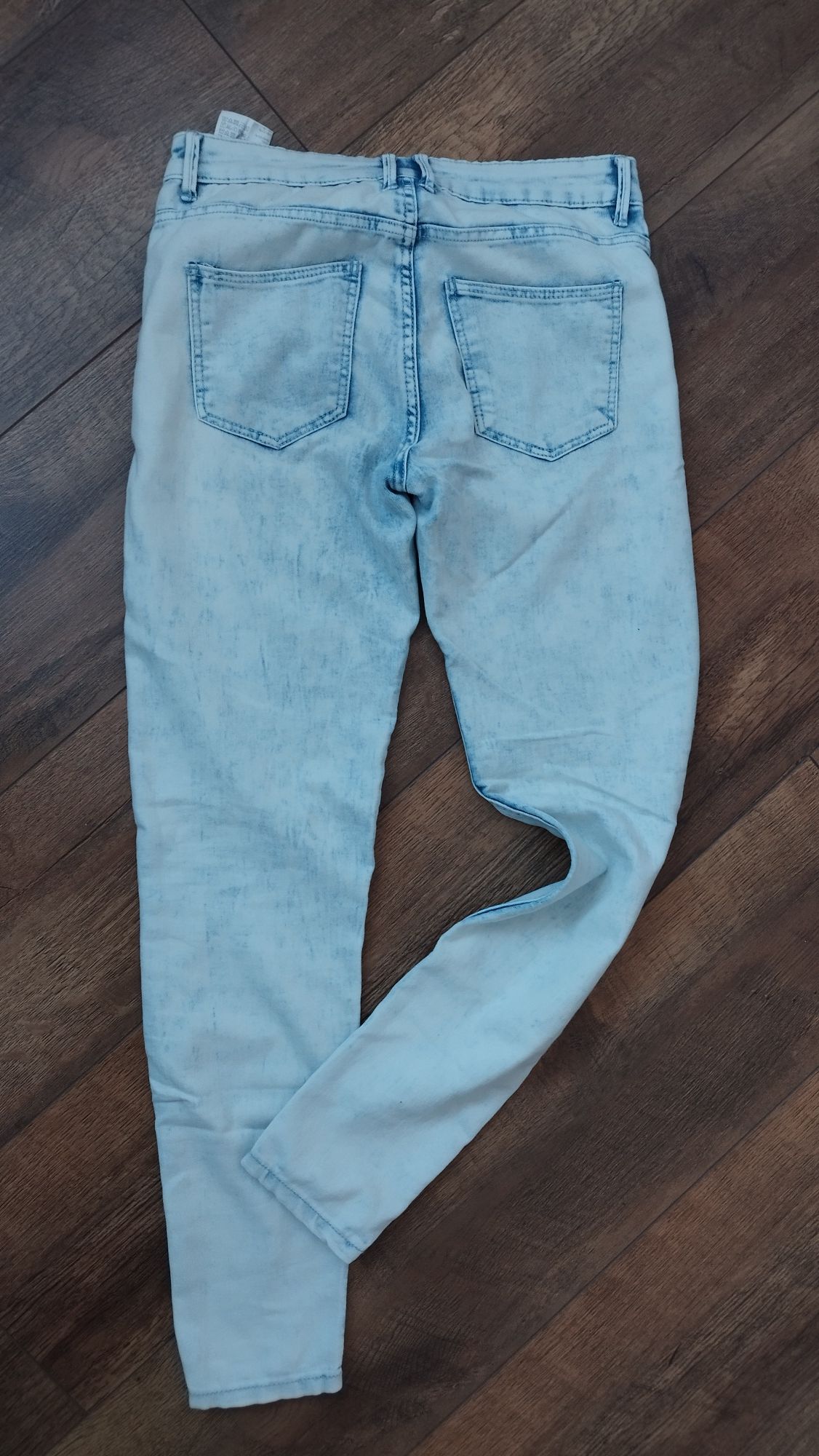 Дамски дънки Bershka размер 34 (XS)