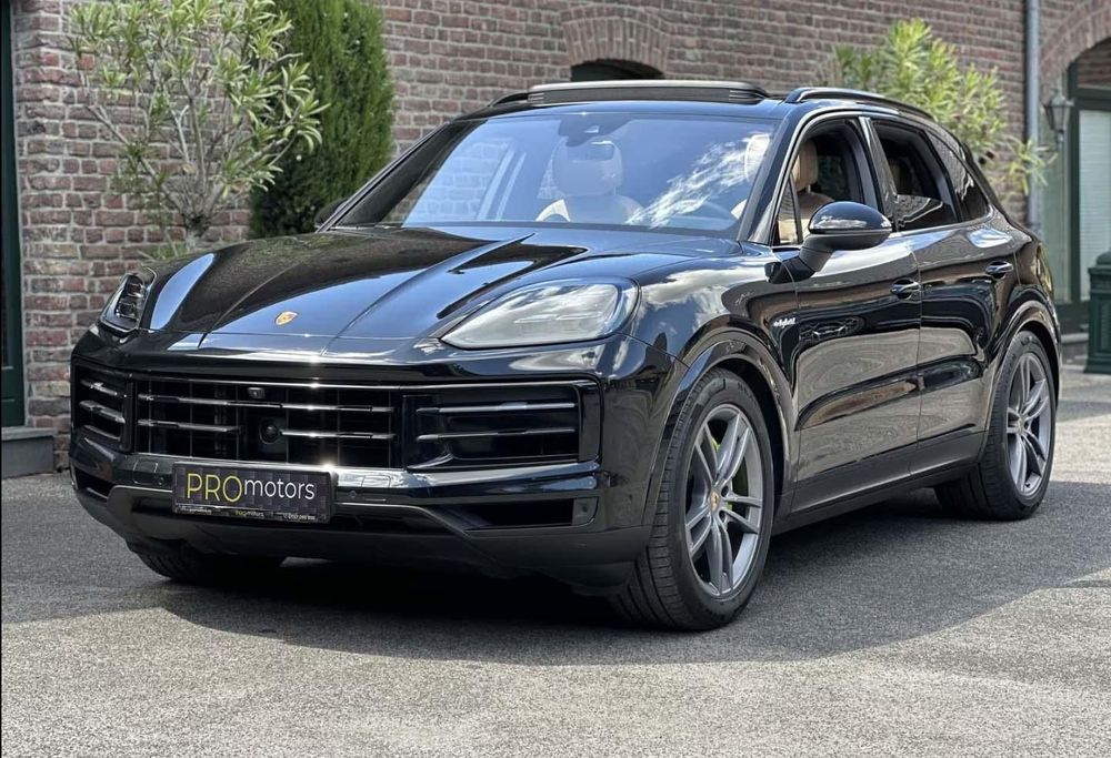 Porsche Cayenne Porsche Cayenne Coupe E-Hybrid 3.0 470cp / 2023 /22500 km