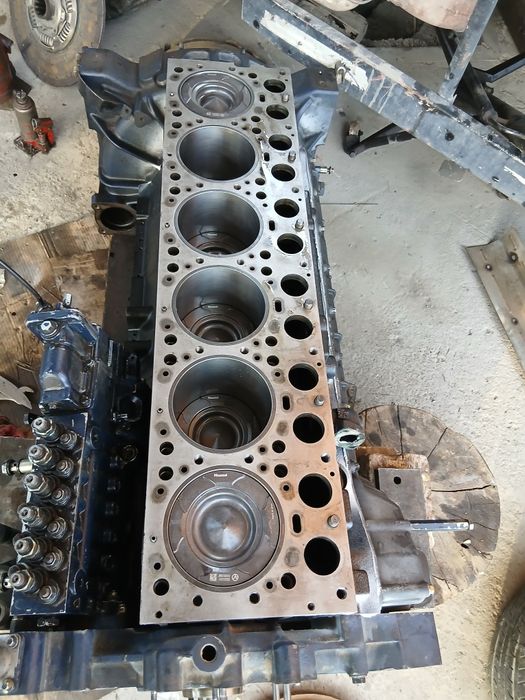 Ремонт грузовых автомобилей. Любой сложности